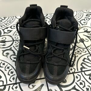 Sorel wedge booties size 7.5 black suede discolored